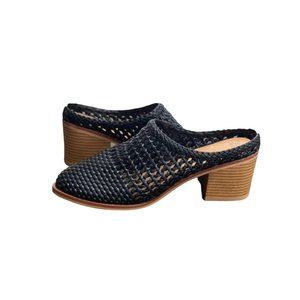 Women’s Time and Tru size 8 M